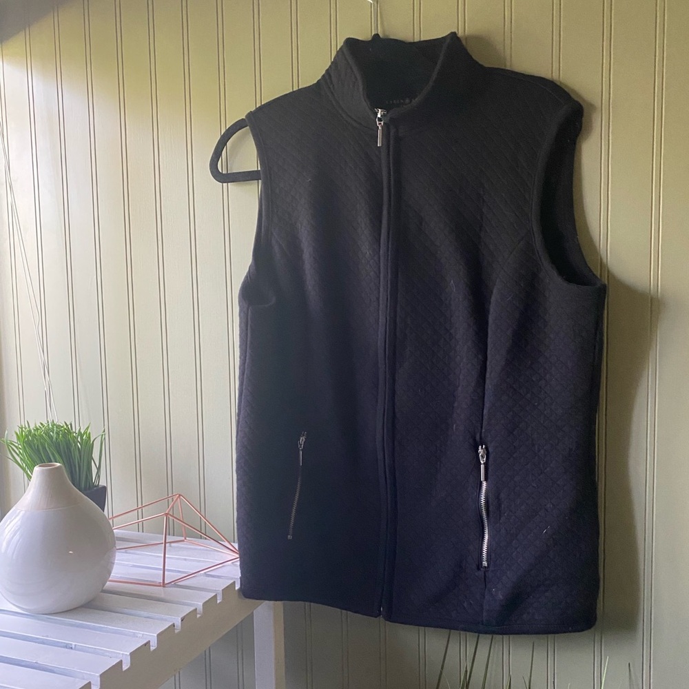 3/$10 sale! Karen Scott waffle texture vest